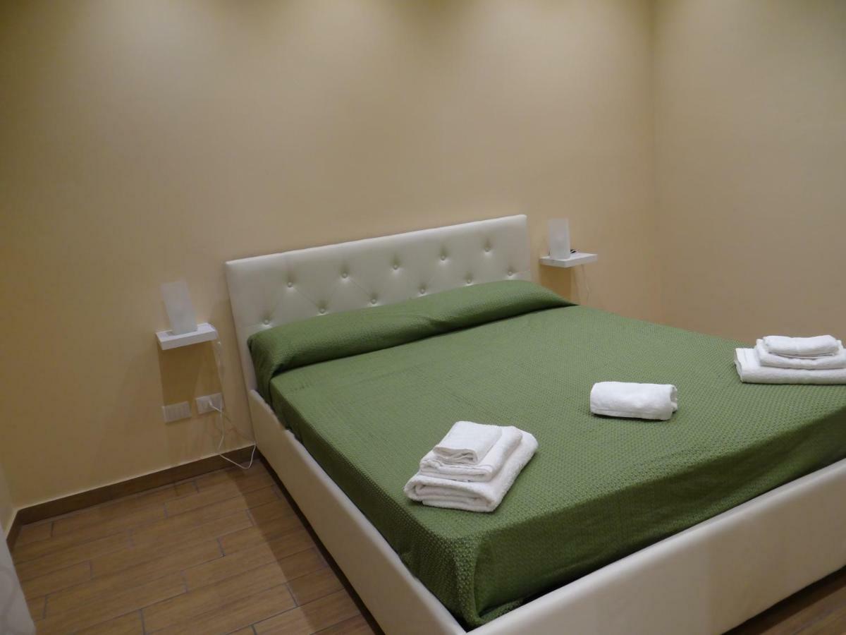 Bed and Breakfast Montecarlo Palace Palermo Exterior foto