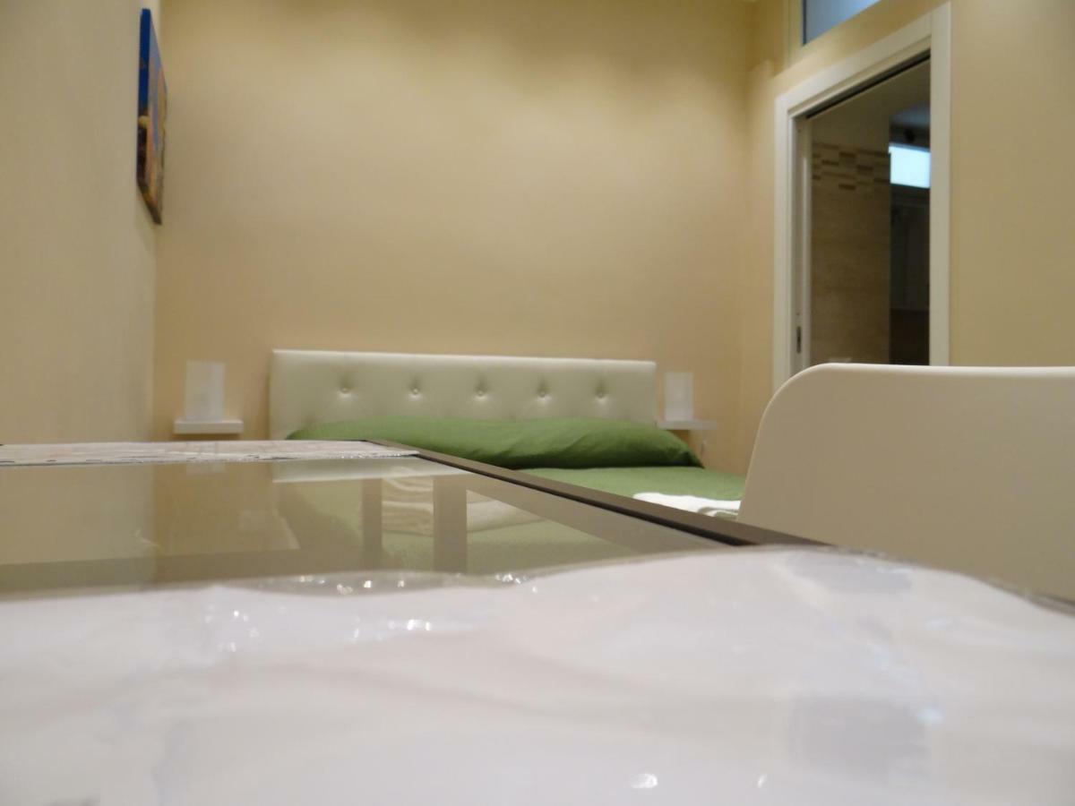 Bed and Breakfast Montecarlo Palace Palermo Exterior foto
