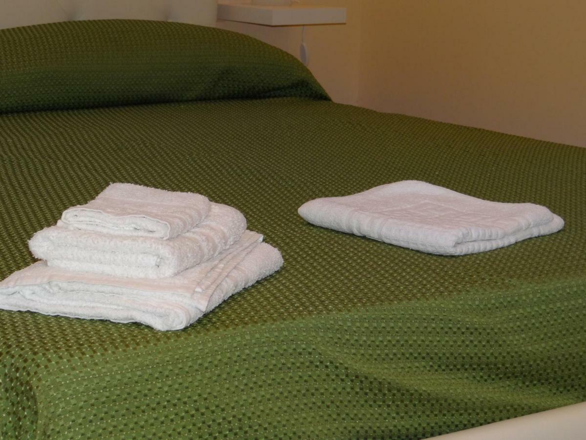 Bed and Breakfast Montecarlo Palace Palermo Exterior foto