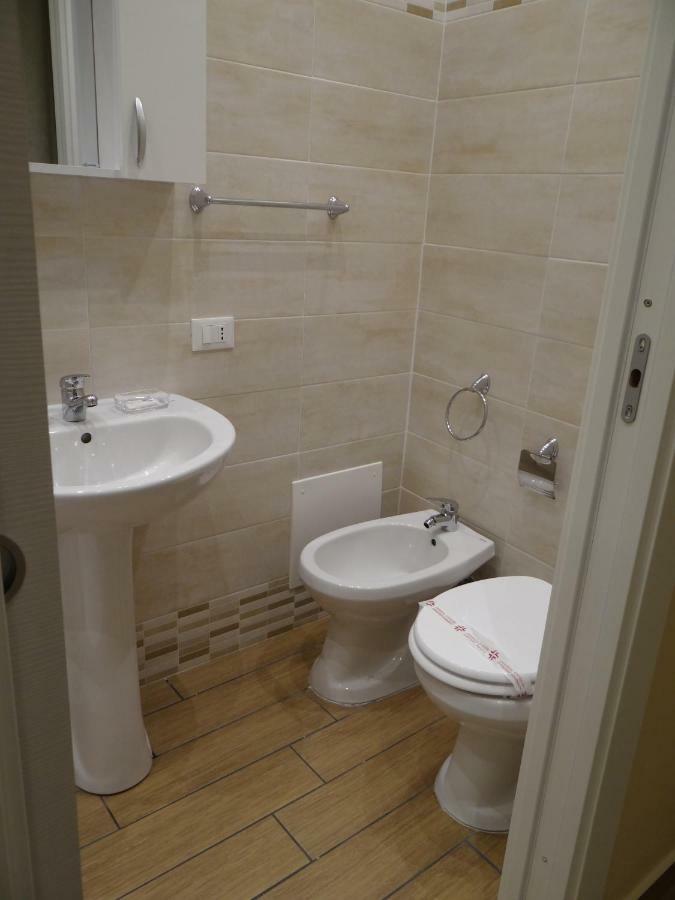 Bed and Breakfast Montecarlo Palace Palermo Exterior foto